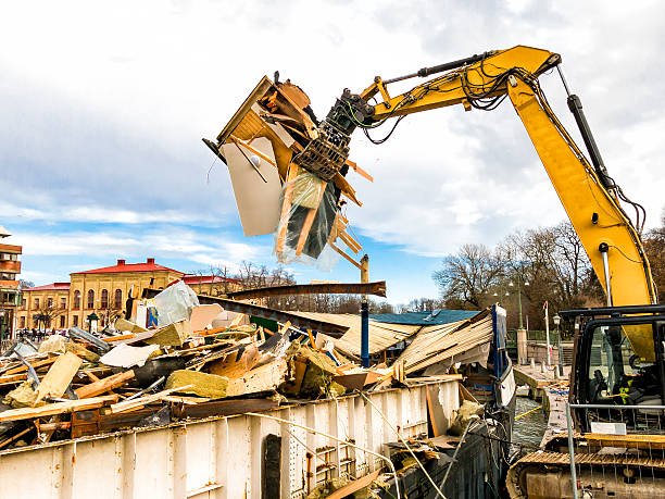 Best Commercial Junk Removal  in Savoy, IL